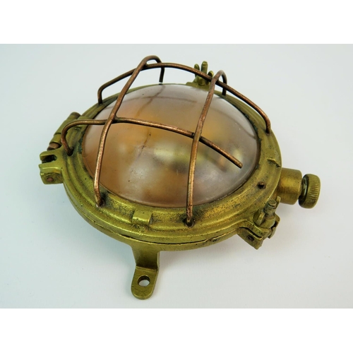 317 - Vintage Brass cased Ships bulkhead electric lamp. Approx 6 inches in diameter. See photos