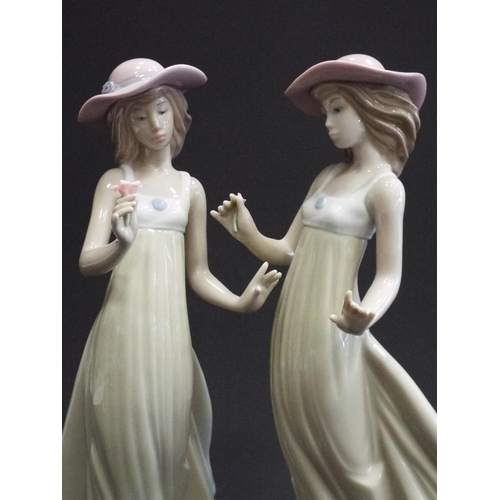 294 - 2 Matching Nao Lladro figurines 