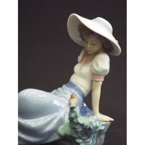 295 - Nao Lladro figurine 