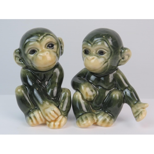 387 - Cute pair of Baby Monkeys by Goebels. Each approx 3.5 inches tall. Numbers 542 & 543. see photos.