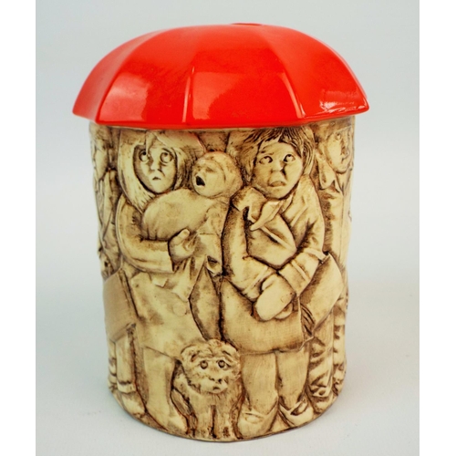 425 - Beswick money box 