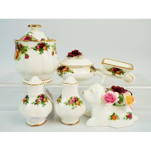 541 - Selection of Royal Albert Old Country Rose china to include cruet set, posies etc.