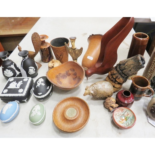 974 - Good mixed lot to include Treen, Stoneware, Wedgwood etc. see photo