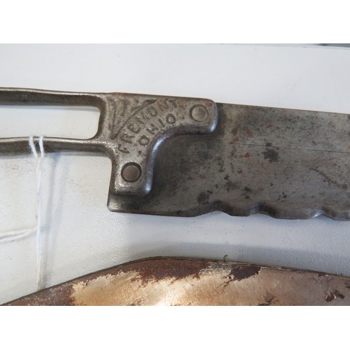 1400 - Vintage Kukri and skinner with scabbard in poor condition together with a Claus Fremont serrated bre... 