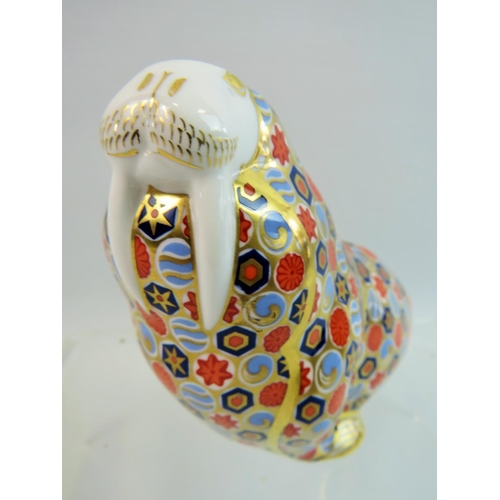 31 - Royal Crown Derby Walrus paperweight without collectors button to base. Excellent condition. See pho... 