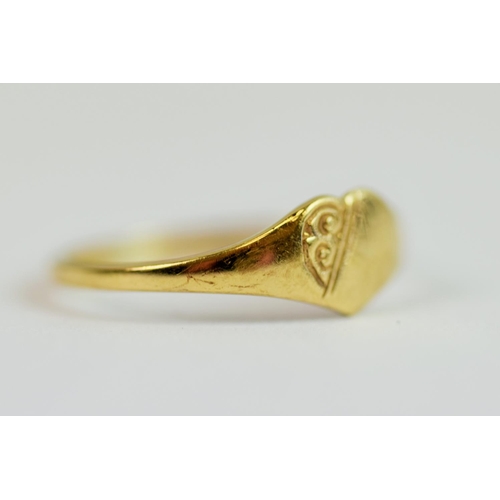 221 - Small/Childs, 9ct Yellow Gold signet ring. Finger size 'G-5'  0.7g