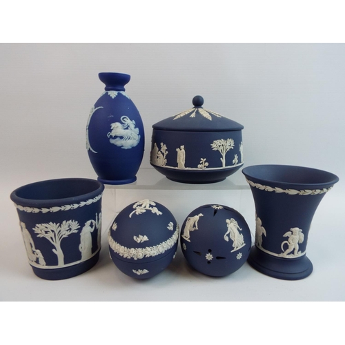 183 - Good selection of Wedgewood jasperware in Navy blue.