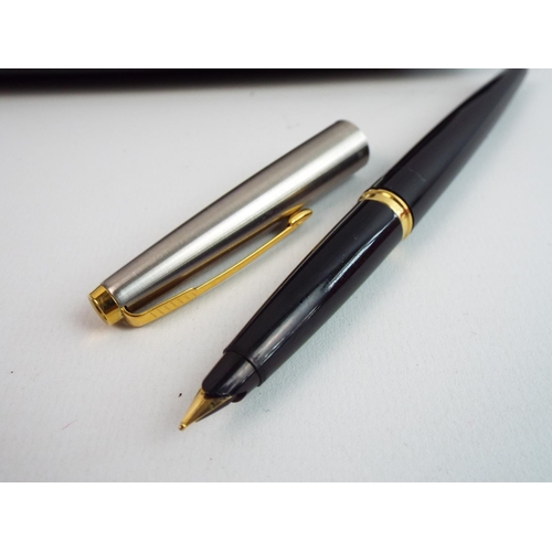 358 - Vintage parker 45 pen with Gold medium nib. See photos.