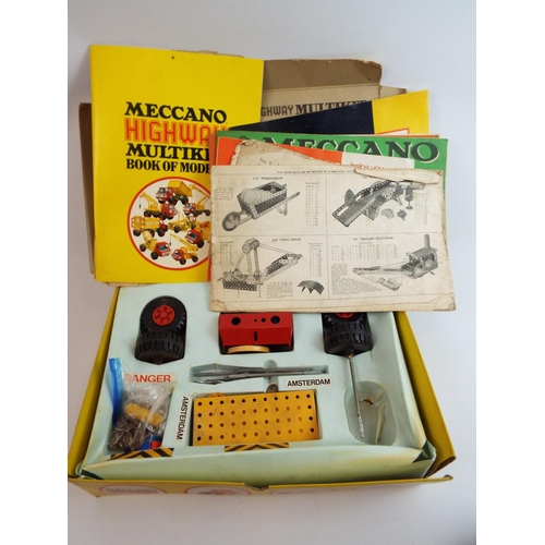 392 - Vintage Meccano Highway multi kit, builds 8 different models plus instructions for other kits. See p... 