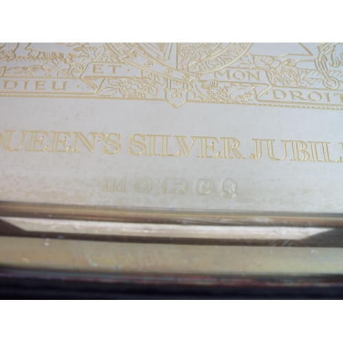 413 - Limited Edition of QEII 1977 Silver presentation tray. With original box. Hallmarked 261/2500    418... 