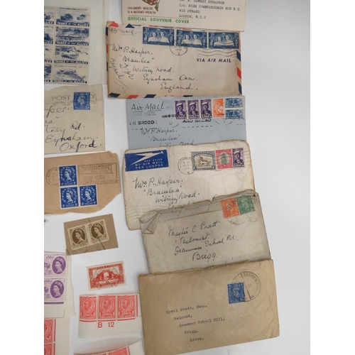 471 - Large selection of Vintage mint and franked UK and foreign stamps, Some in retailers packets. See ph... 