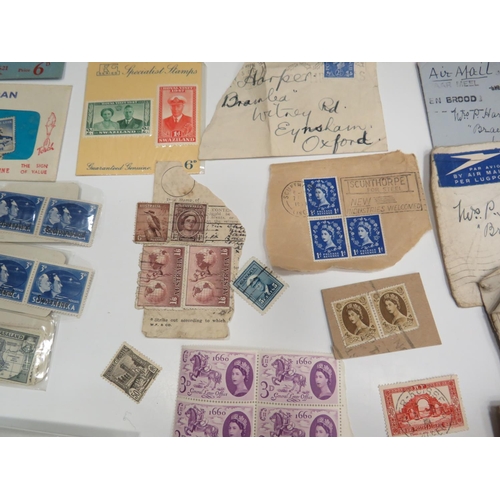 471 - Large selection of Vintage mint and franked UK and foreign stamps, Some in retailers packets. See ph... 