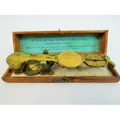 539 - Harrison Improved Sovereign balance with original box. Excellent working condition. See photos.