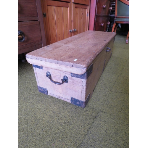 591 - Very Interesting old pine hinged top box, possibly old ammunition box. Has Arrowmarked initials to s... 