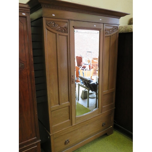 600 - Large Vintage light oak Wardrobe with handly blanket box under. Central glass paned door. Nice decor... 