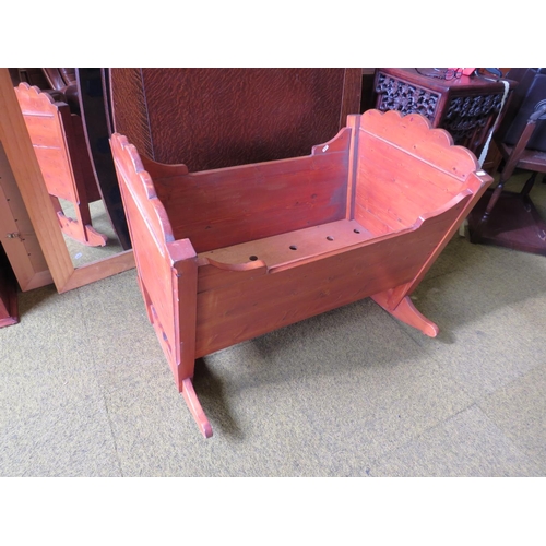 606 - Vintage Rocking crib H:27 X W:33 X D:22 inches. See photo  PA1098