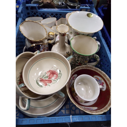 810 - Mixed ceramics lot to include Shelley, Susie Cooper & Royal Albert.