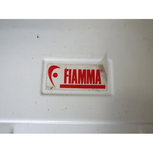 876 - Fiamma back box that fits a SUV.