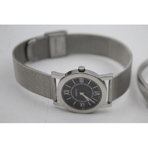 9 - WORKING 2 x Ladies Gucci  Silver  Tone QUARTZ WRISTWATCHES WORKING Inc. 1500L / 5200L  Ladies Gucci ... 