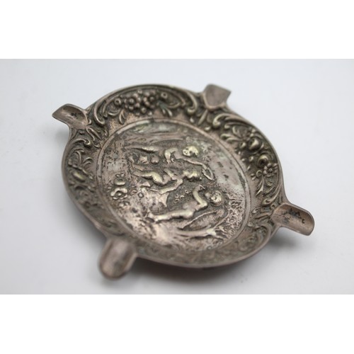 27 - Antique / Vintage .900 SILVER Tobacciana Oval Ashtray w/ Cherub Detail (47g)Diameter - 9cm   In anti... 