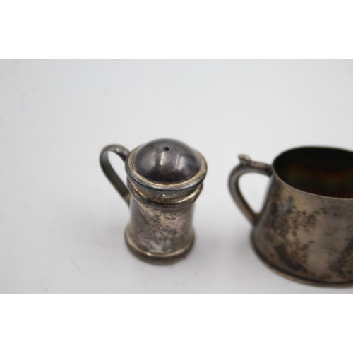 32 - 3 x Antique / Vintage .925 STERLING SILVER Miniatures Inc  Watering Can Etc 30g  In antique / vintag... 