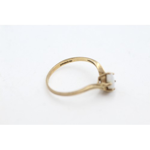 83 - 9ct gold opal solitaire ring (1.2g)      696367