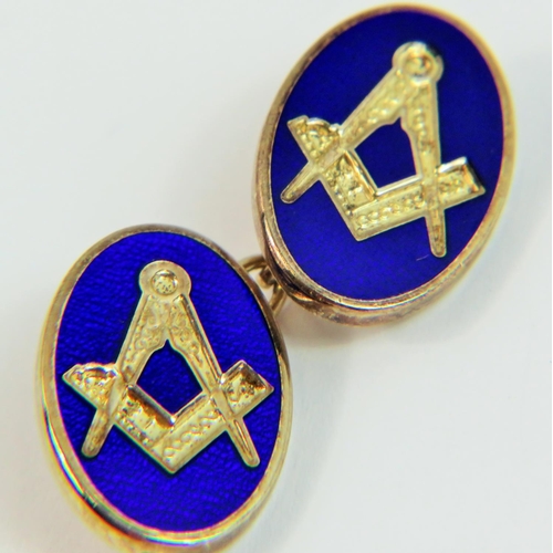 115 - Pair of 925 Silver gilt Masonic Cufflinks with chain. Masonic Emblem embedded into a Royal Blue Enam... 