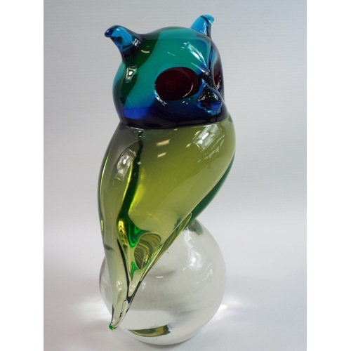 227 - Murano Sommerso art glass owl, standing 23cm tall.