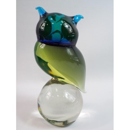 227 - Murano Sommerso art glass owl, standing 23cm tall.