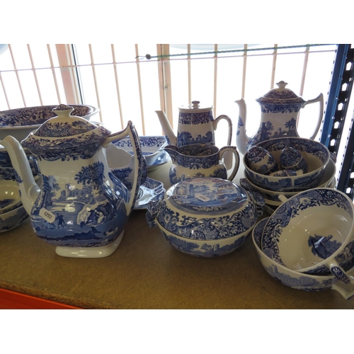 413 - Approx 160+ pieces of Spode teaware in the Italian pattern. See photos.