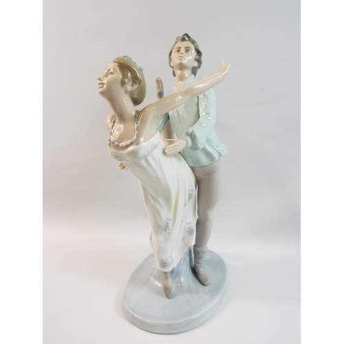 282 - Large Nao Lladro figurine of Ballet dancers 