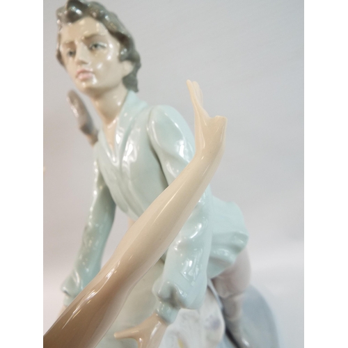 282 - Large Nao Lladro figurine of Ballet dancers 