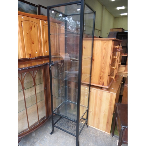 523 - Metal framed glass display cabinet with four glass adjustable shelves, locking door with key. H:71 X... 