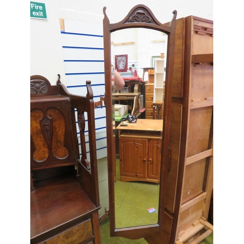 544 - Interesting late 19th Century dressing table with Art Nouveau styling . Tilting Bevelled glass centr... 