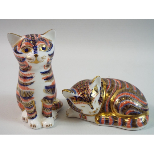 382 - 2 Royal Crown Derby paperweights Imari coloured kitttens both with gold stoppers.