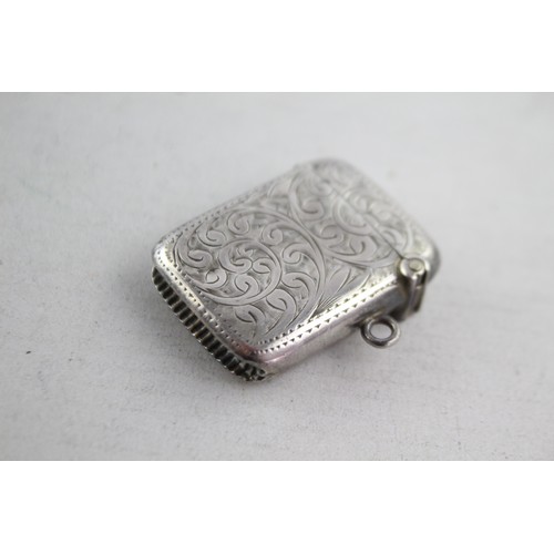 622 - Antique Hallmarked 1913 Birmingham STERLING SILVER Vesta / Match Case (16g)  Maker - J Gloster Ltd D... 