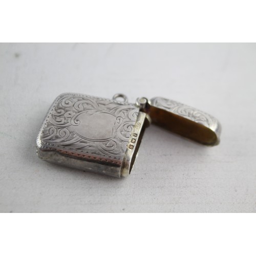 622 - Antique Hallmarked 1913 Birmingham STERLING SILVER Vesta / Match Case (16g)  Maker - J Gloster Ltd D... 