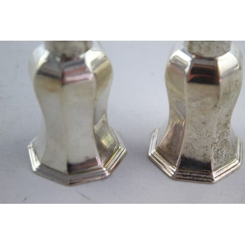 657 - 2 x Antique Hallmarked 1895 London STERLING SILVER Salt & Pepper Cellars (90g)   Maker - Horace Wood... 