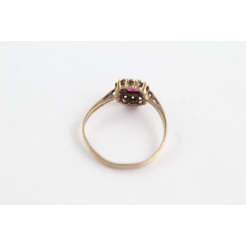 667 - 9ct gold synthetic ruby and clear gemstone halo ring (1.9g)      752621