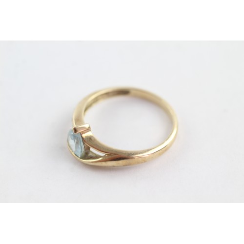 671 - 9ct gold diamond and topaz asymetric ring (2.2g)     752965