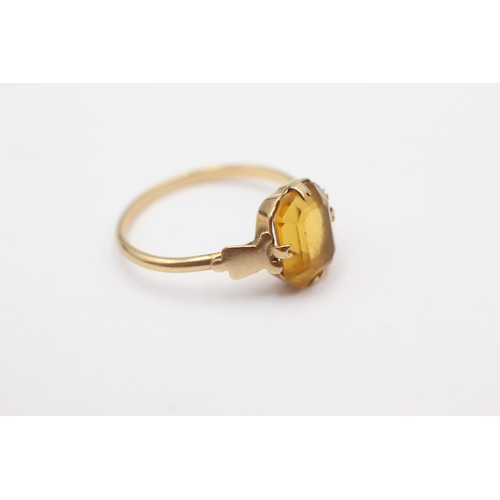 694 - 9ct gold orange paste cocktail ring (1.9g)     752963