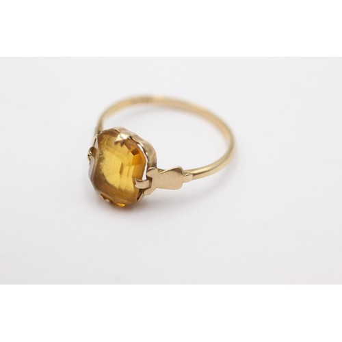 694 - 9ct gold orange paste cocktail ring (1.9g)     752963