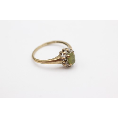 700 - 9ct gold diamond and peridot halo ring (1.9g)     753177