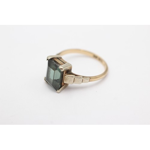 704 - 9ct gold green synthetic spinel ring (3.3g)     752976