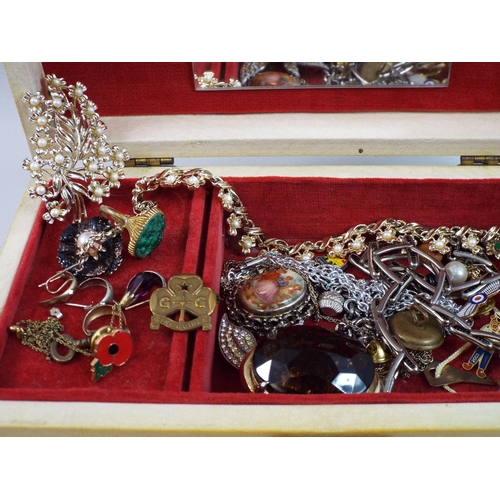 721 - Jewellery box and selection of costume jewellery and pin badges.