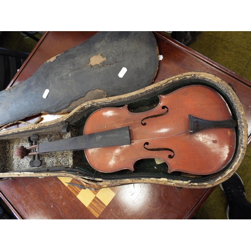 790 - Vintage violin for spares or repair.