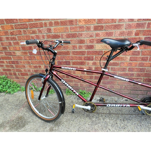 951 - Raleigh Orbiter Shimano C90 equipt Tandem in very good order with rear carrier and paniers. Spare se... 