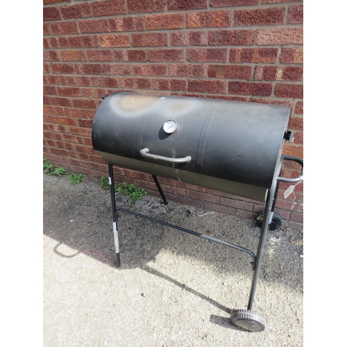 959 - Tesco Barrel shaped garden BBQ complete with set of Knives etc. see photo