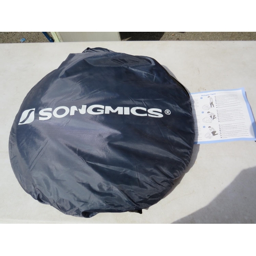 980 - Songmics single private tent (toilet/shower tent) in bag in unused condition. Comes with original in... 