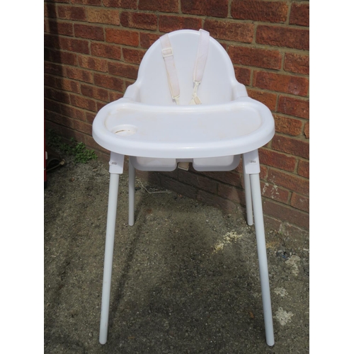 981 - Takedown plastic high chair with tubular steel legs together with a brightly painted childs chair in... 